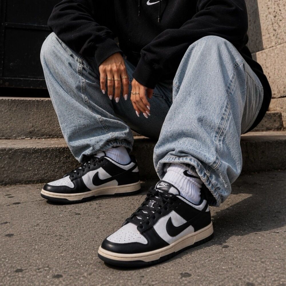 Nike Sneakers Womens 7 Black White Leather Dunk Low Retro Panda Urban DD1503-101
